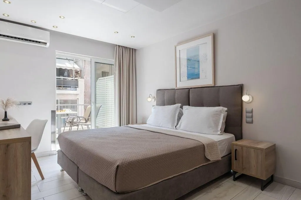 FAMILY ROOM KING SIZE BED Room, Piraeus City Hotel, Athens
