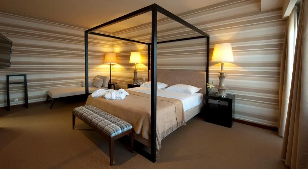 SUITE CAPACITY 1 Room, Grande Hotel do Luso, Porto