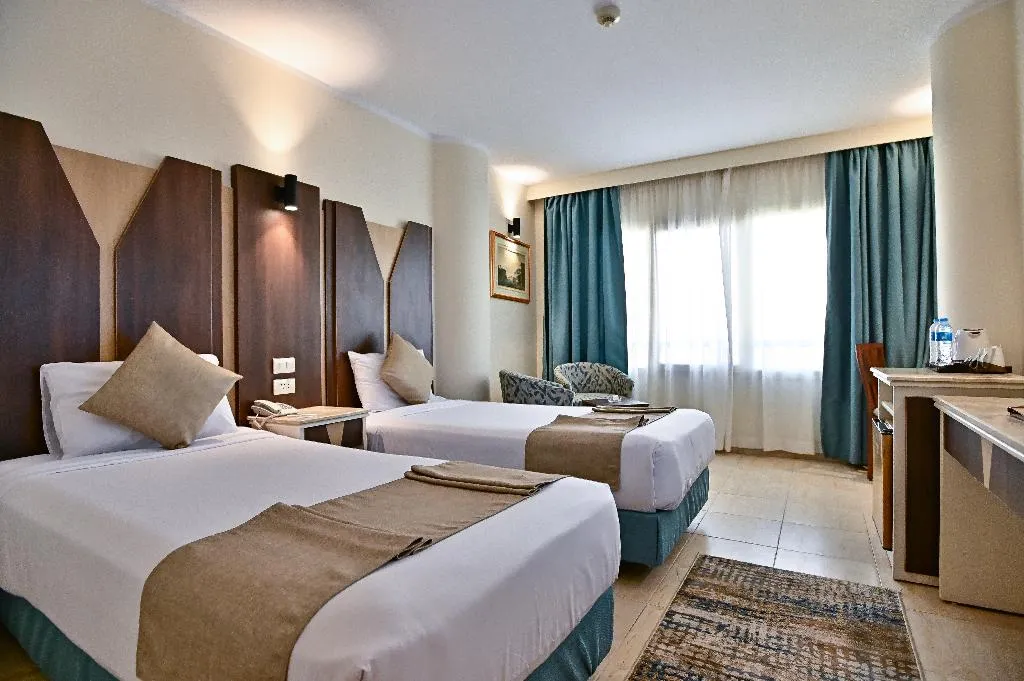 DOUBLE SUPERIOR RIVER VIEW Room, Swiss Inn Nile, Cairo