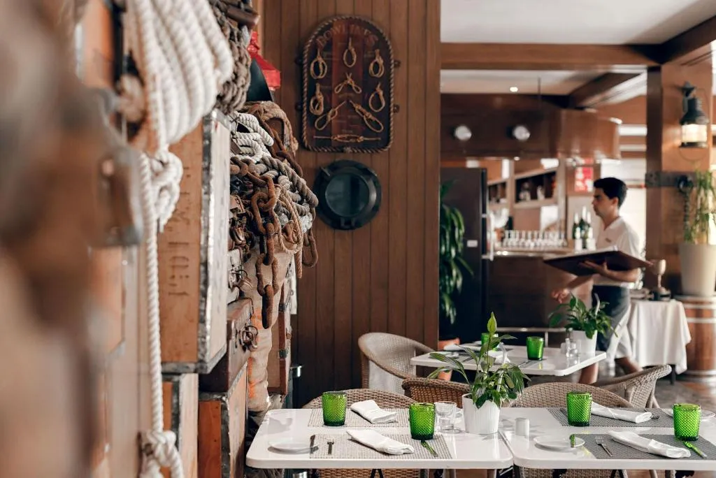 Restaurant, Pine Cliffs Gardens, Algarve