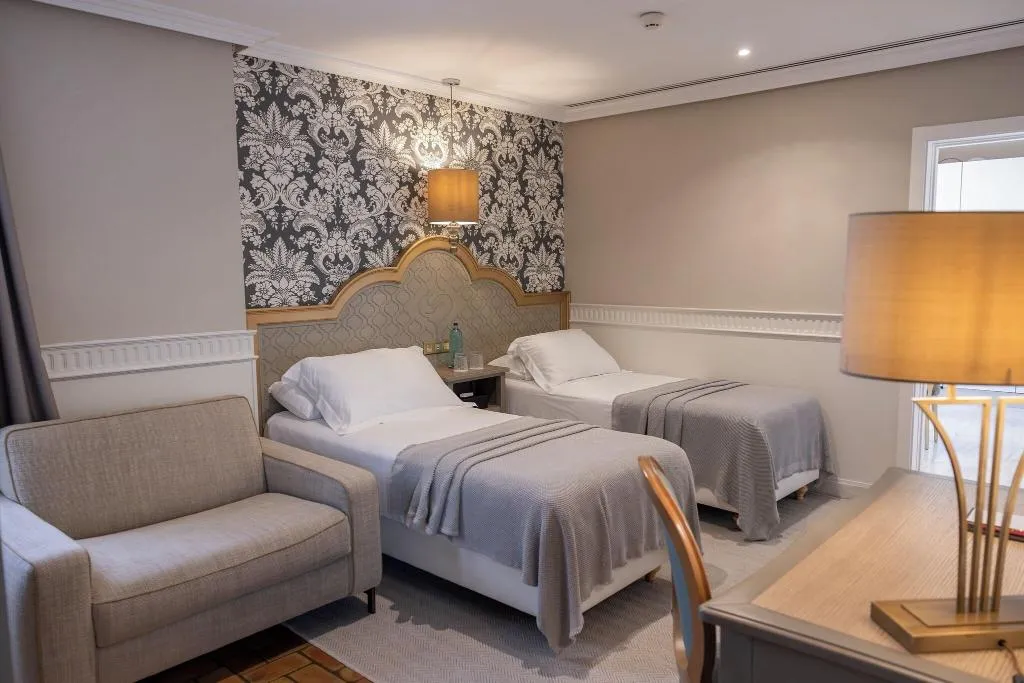 DOUBLE GRAND Room, Gravina 51, Seville