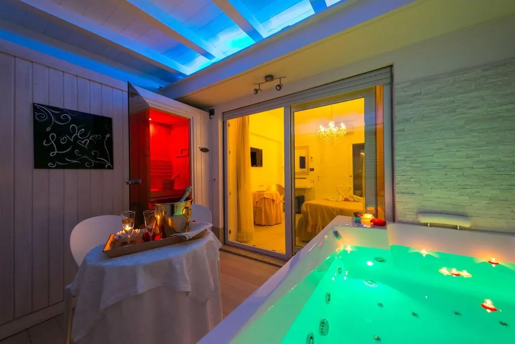 Room, Suites Roma Tiburtina, Rome