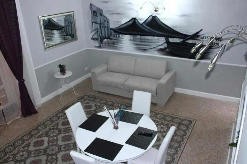 Room, B&B La Torretta di Chiaia, Naples