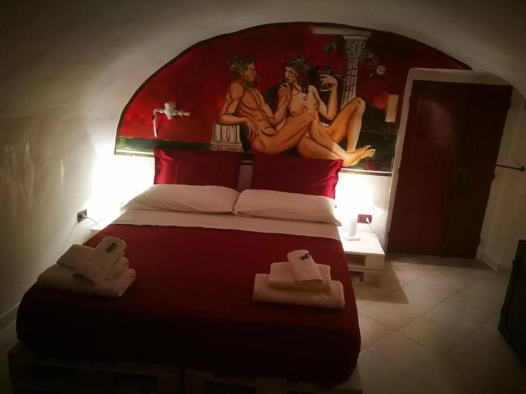 Room, B&B Domus Vinaria, Naples