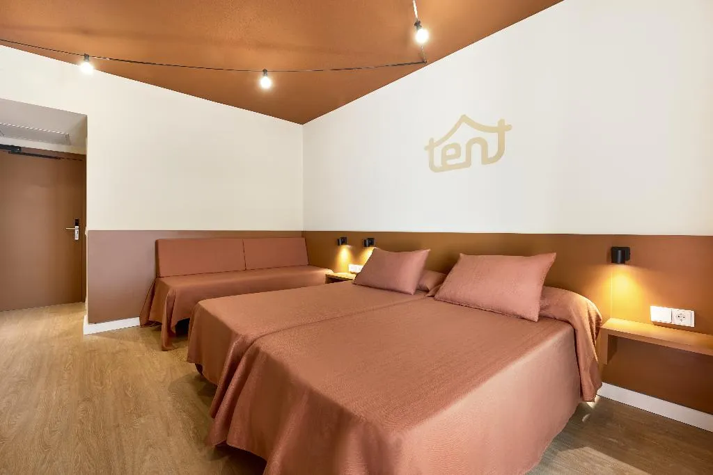 Room, tent Bahia de Palma, Majorca