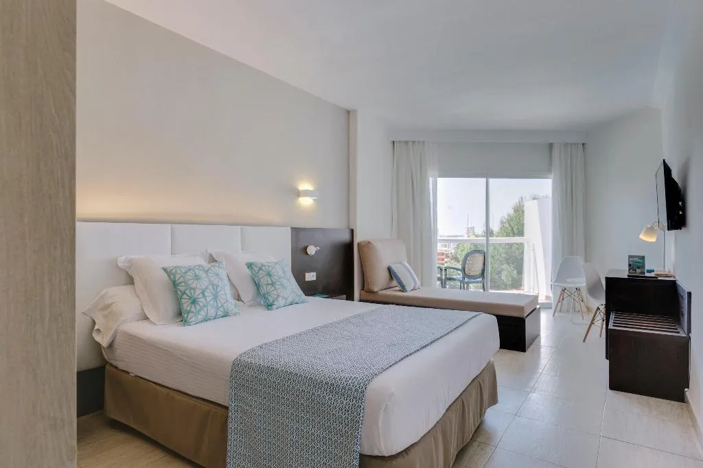 Room, Ilunion Palmanova Mallorca, Majorca