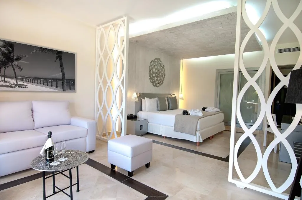 JUNIOR SUITE HONEYMOON Room, Ocean Maya Royale All Inclusive Adults Only, Playa Del Carmen