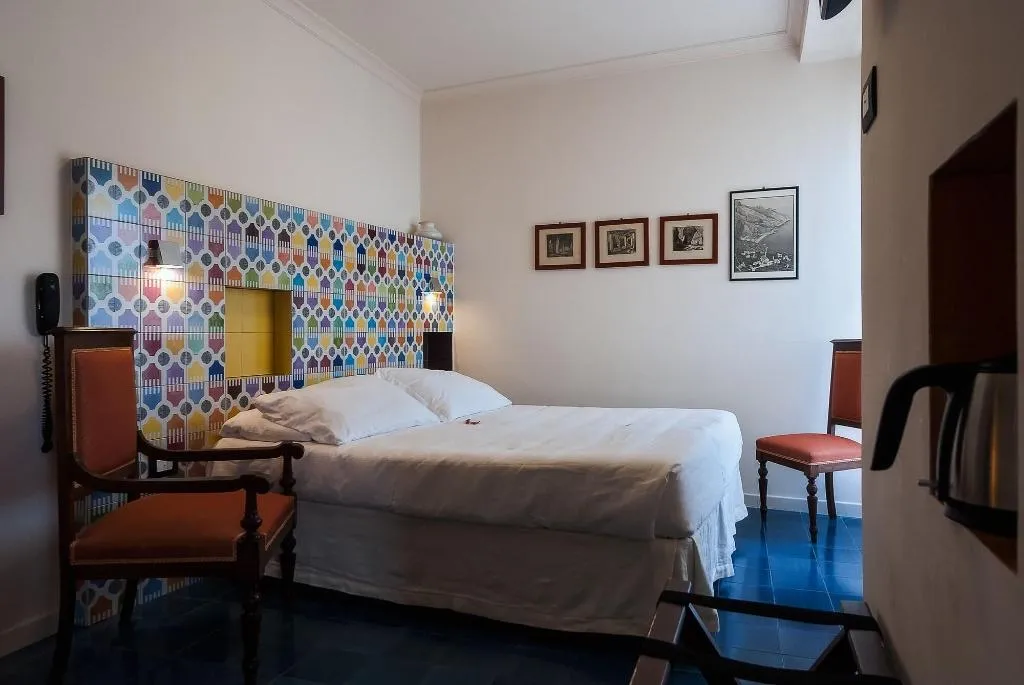 Room, La Moresca, Naples