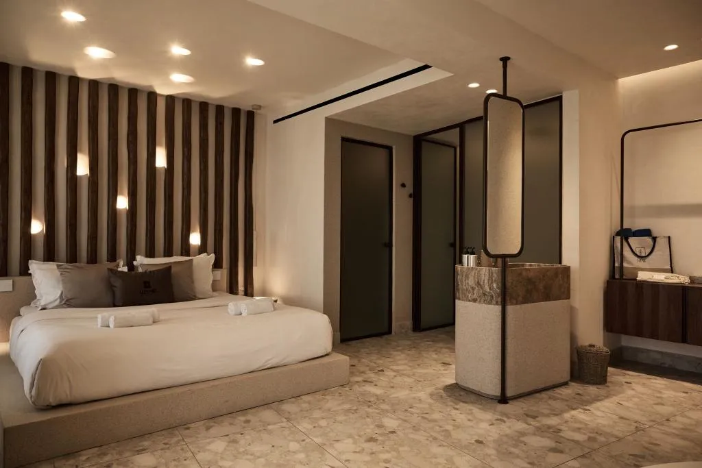 SUITE WITH JACUZZI Room, Uzenie All Suites Boutique Resort, Crete