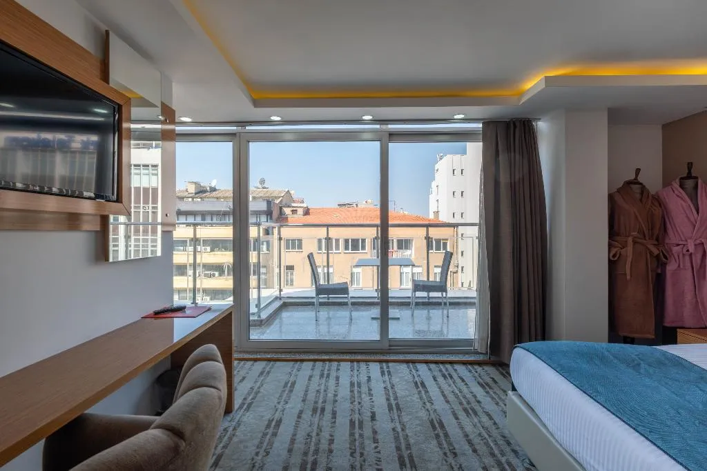 DOUBLE SEA VIEW WITH BALCONY Room, Hotel Bulvar, Izmir