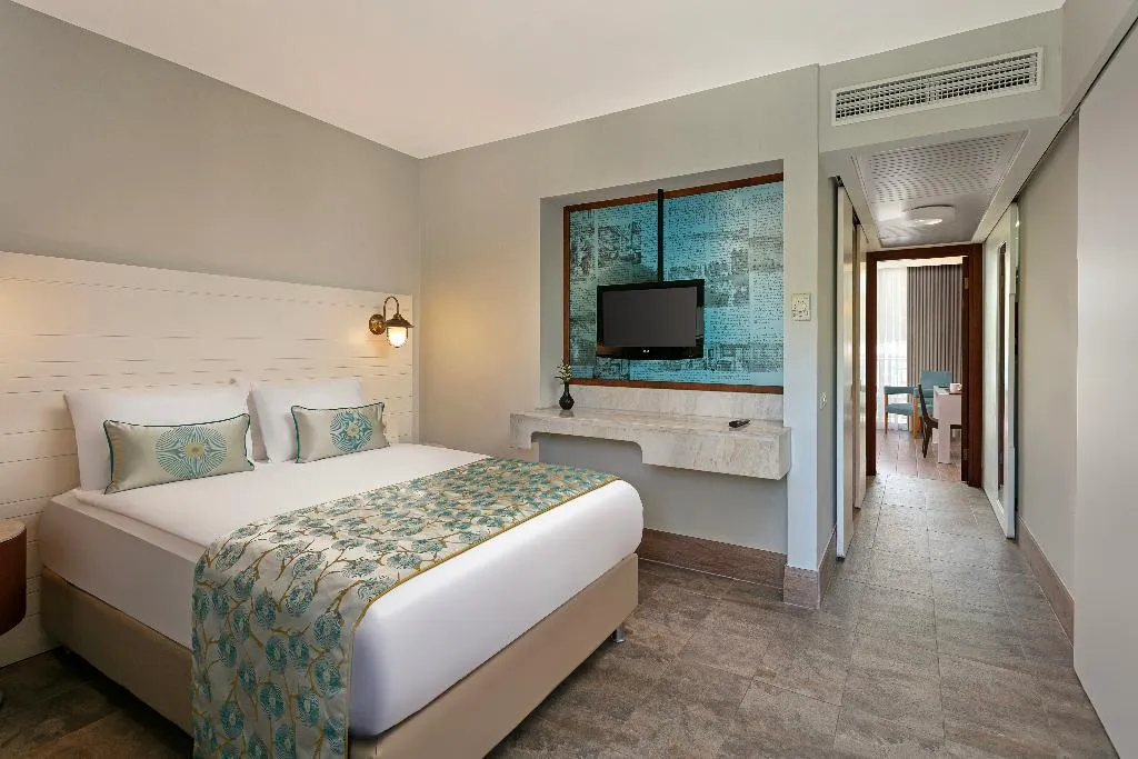 FAMILY ROOM ANNEX Room, Titanic Deluxe Lara, Antalya