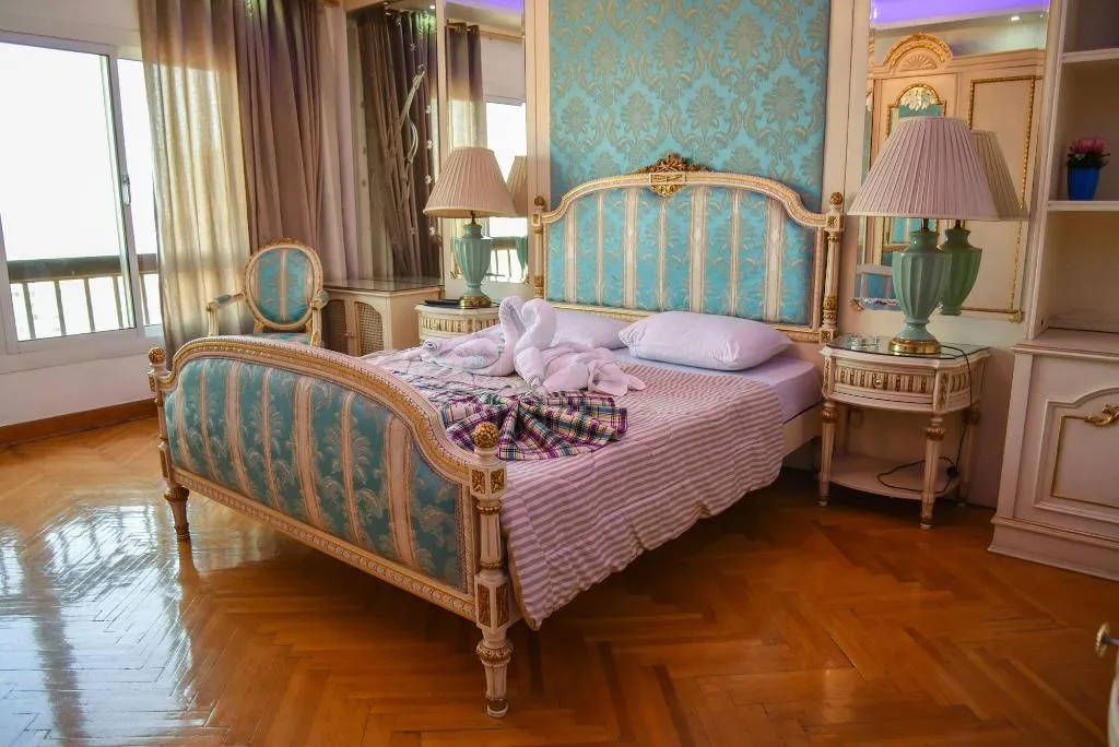 Room, Nile Sky Hotel and Suites, Cairo