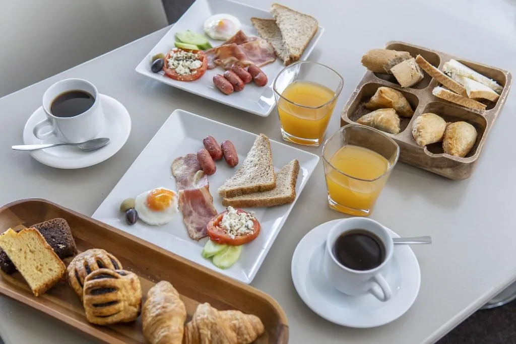Restaurant, Piraeus City Hotel, Athens