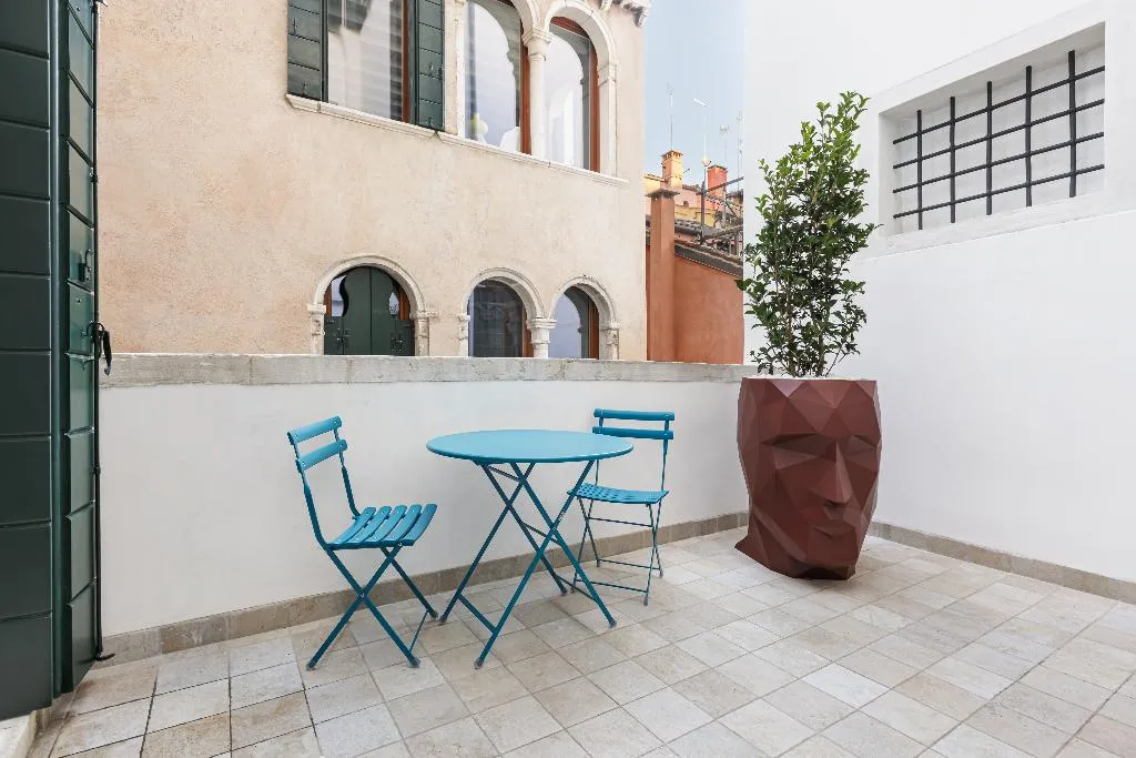 APARTMENT STANDARD Room, Palazzo Dei Fiori By Room Mate, Venice