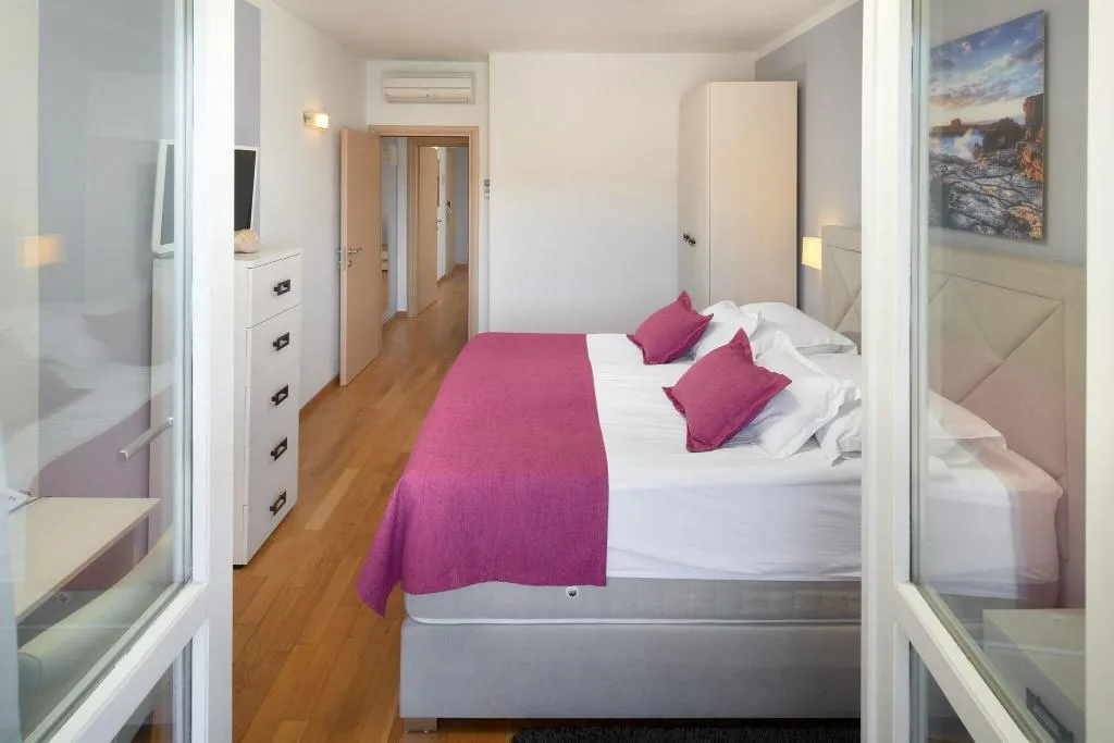 DOUBLE ECONOMY Room, Fortuna, Split
