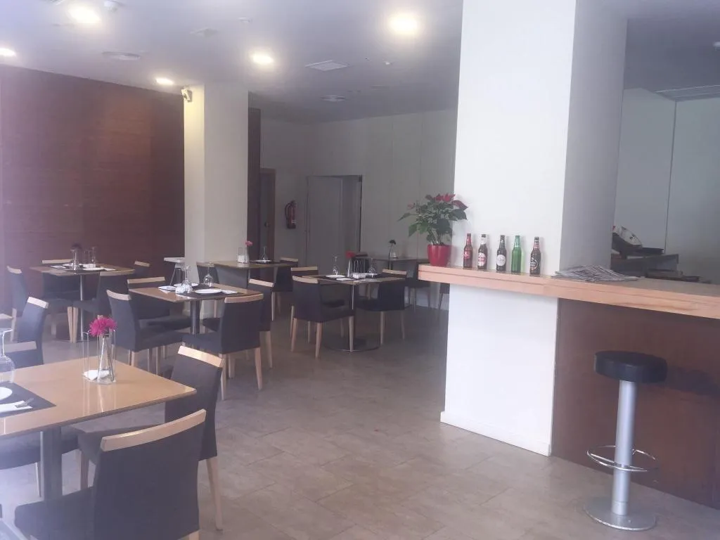 Bar, Plaza Picasso Apartamentos, Valencia