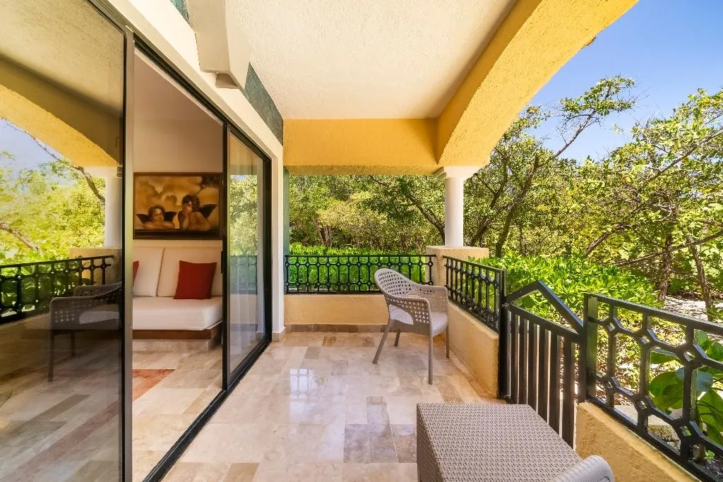 JUNIOR SUITE WITH PRIVATE POOL Room, Iberostar Waves Paraiso Beach All Inclusive, Cancun Area