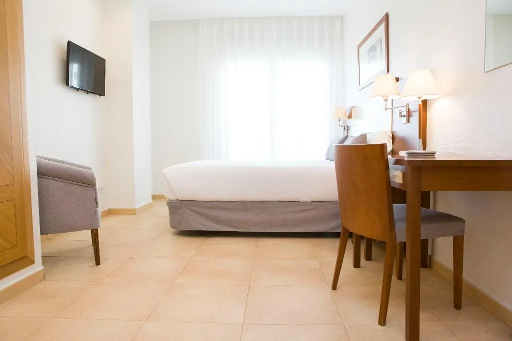 APARTMENT TWO BEDROOMS Room, Albufera Apartotel, Valencia