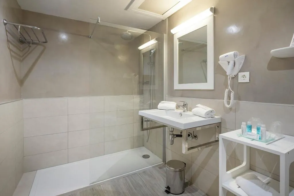 Double or Twin SEA VIEW WITH BALCONY Room, Rosamar Maxim, Costa Brava