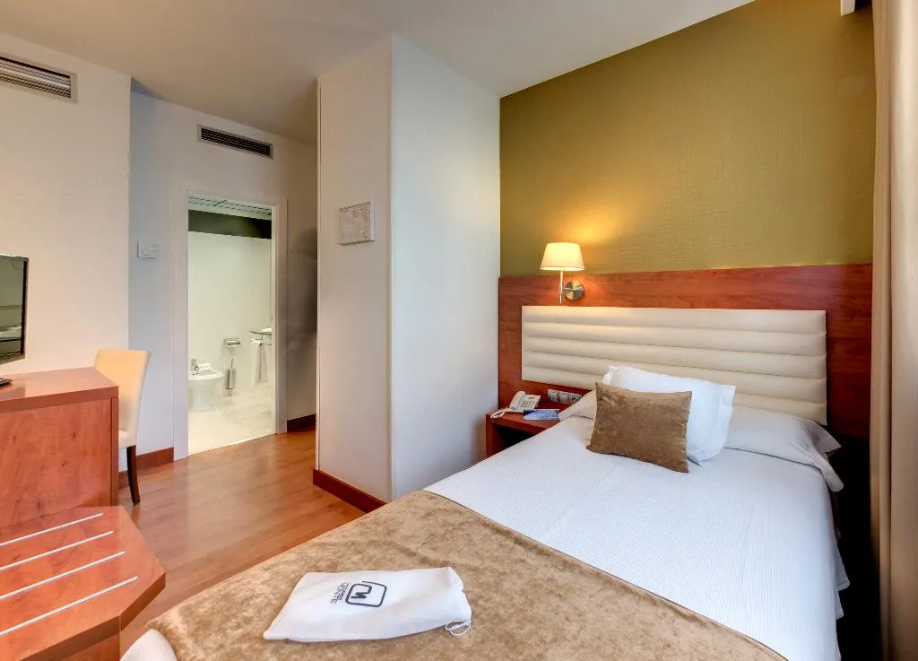 SINGLE STANDARD Room, Monte Triana, Seville