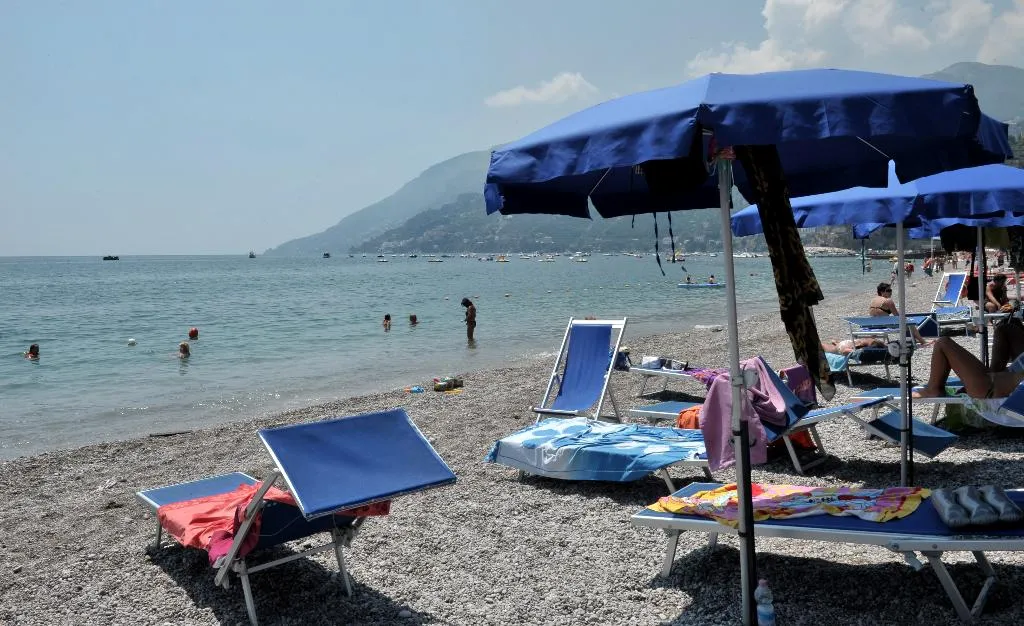 Beach, Pietra Di Luna, Naples