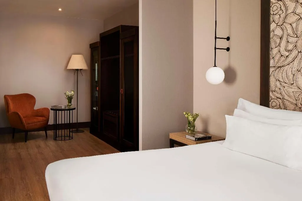 JUNIOR SUITE STANDARD Room, NH Collection Sevilla, Seville