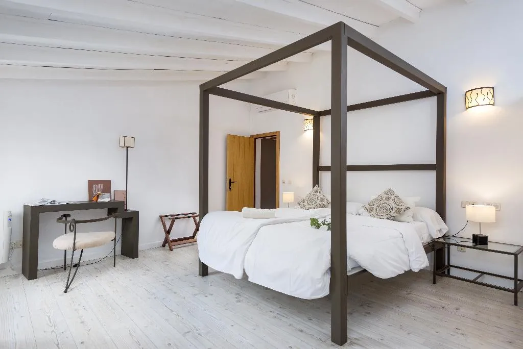 DOUBLE SINGLE USE STANDARD Room, Can Calco, Majorca