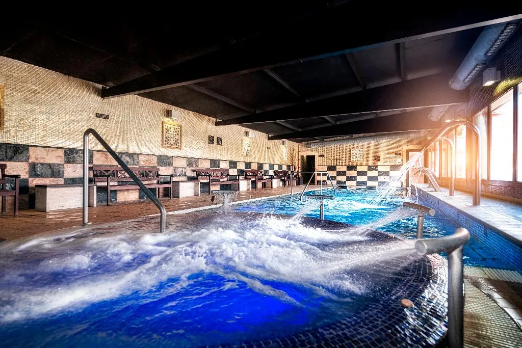 Sports and Entertainment, Salles Hotel Aeroport de Girona, Costa Brava