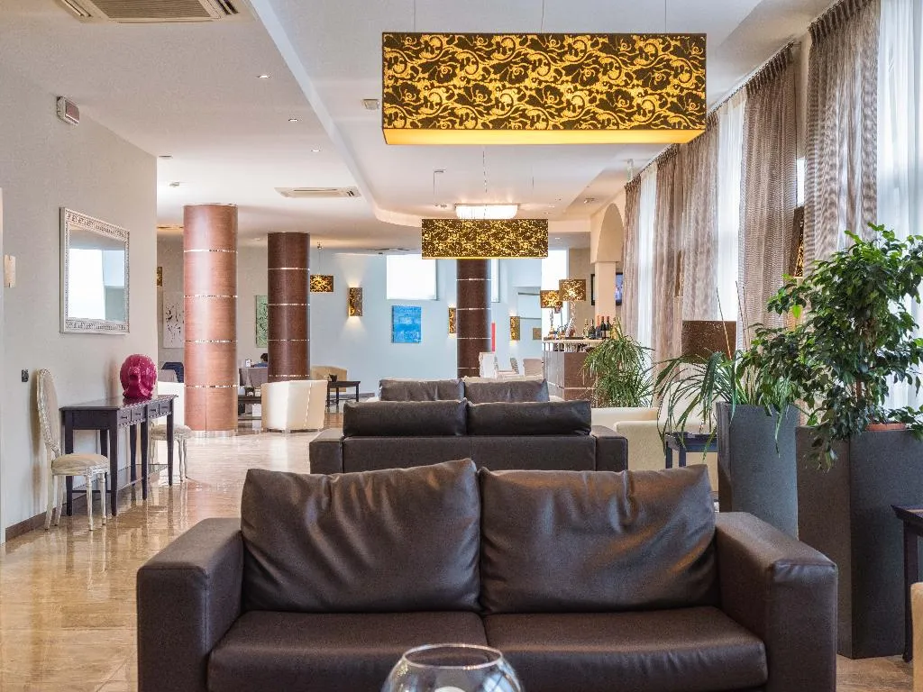 Lobby, For You, Olbia