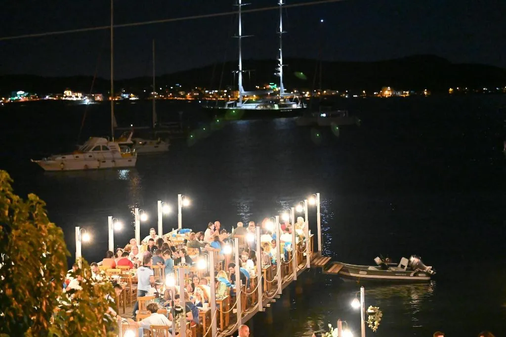 Restaurant, Cunda Deniz Hotel, Izmir