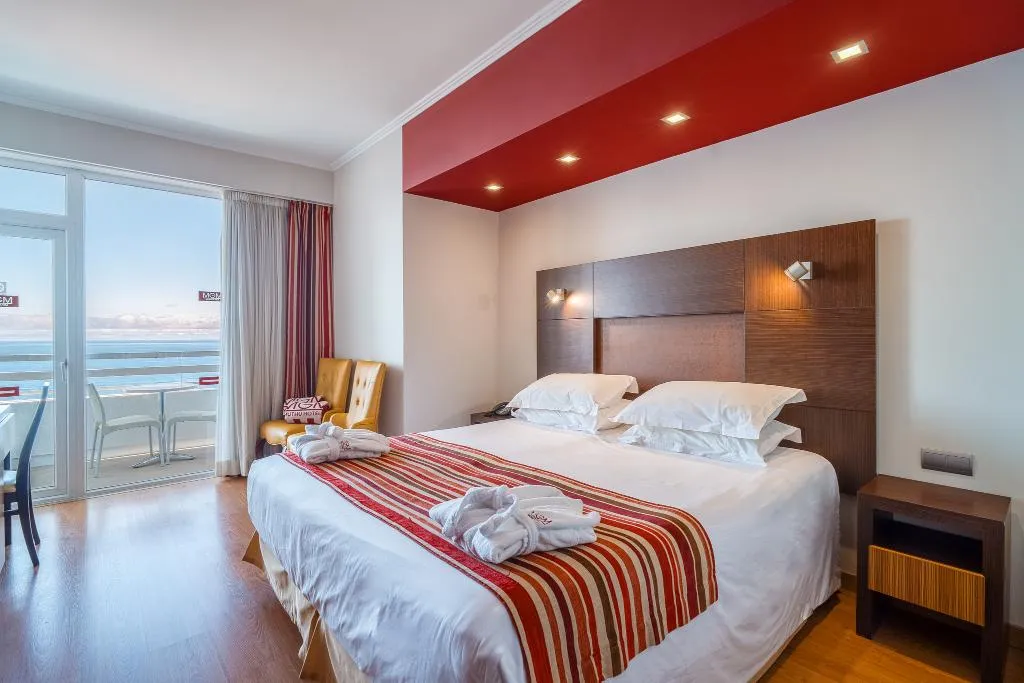 Double or Twin SEA VIEW Room, Muthu Raga Madeira Hotel, Madeira