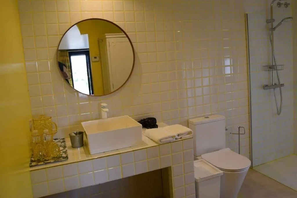 Room, Aal Cachucho, Madrid