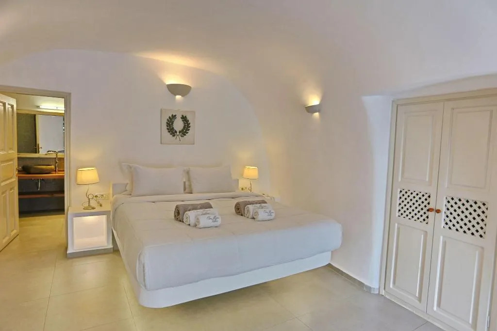 CAVE SEA VIEW Room, Oia Mare Villas, Santorini