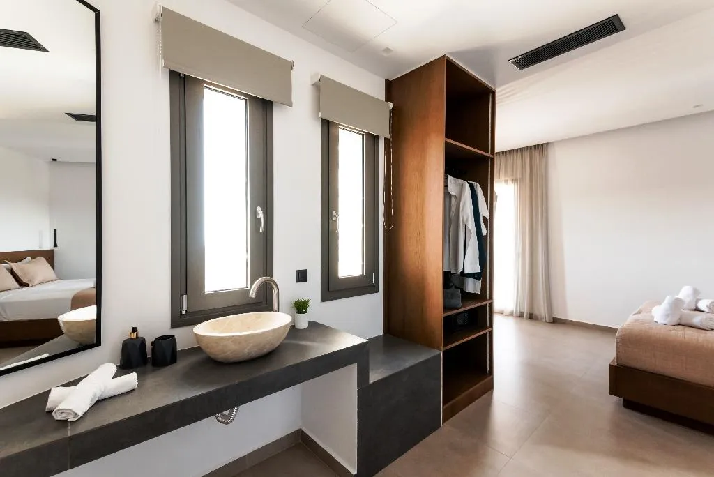 JUNIOR SUITE DELUXE WITH BALCONY Room, Evi Suites & Villas, Mykonos
