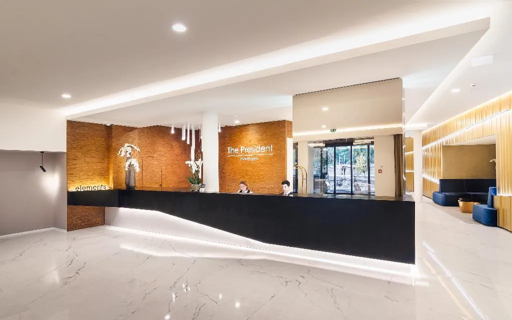 Lobby, The President, Prague