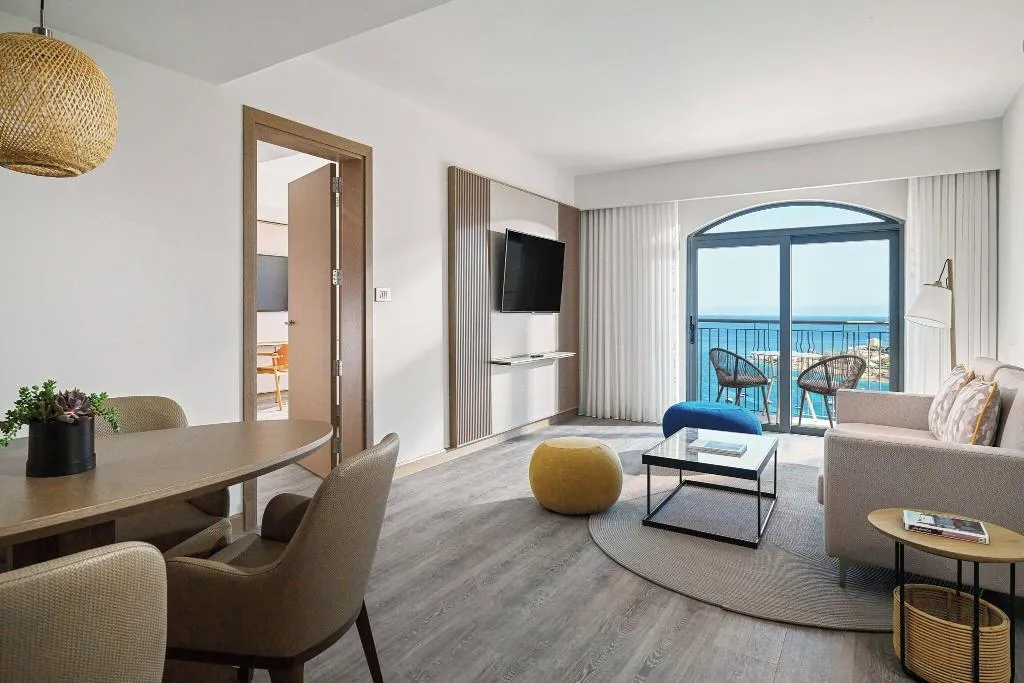 SUITE EXECUTIVE Room, Marriott Malta Hotel & Spa, Malta