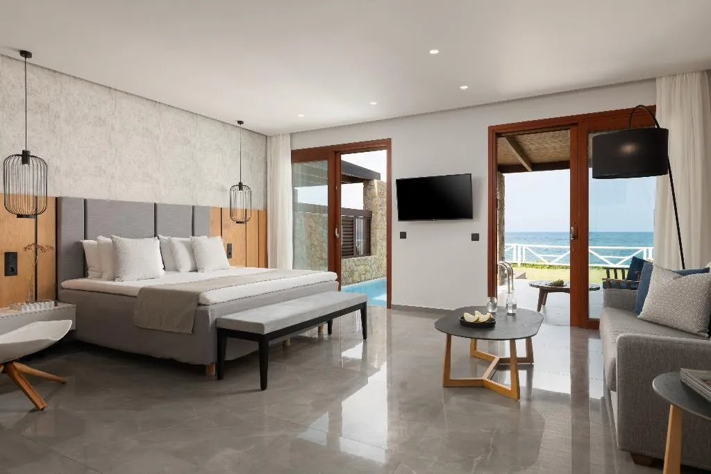 JUNIOR SUITE SEA FRONT Room, Ikaros Beach Luxury Resort Spa, Crete