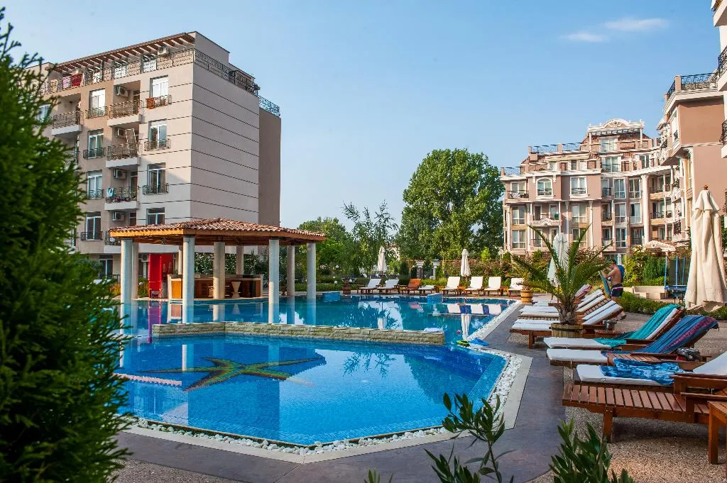 Pool, Dawn Park, Bourgas