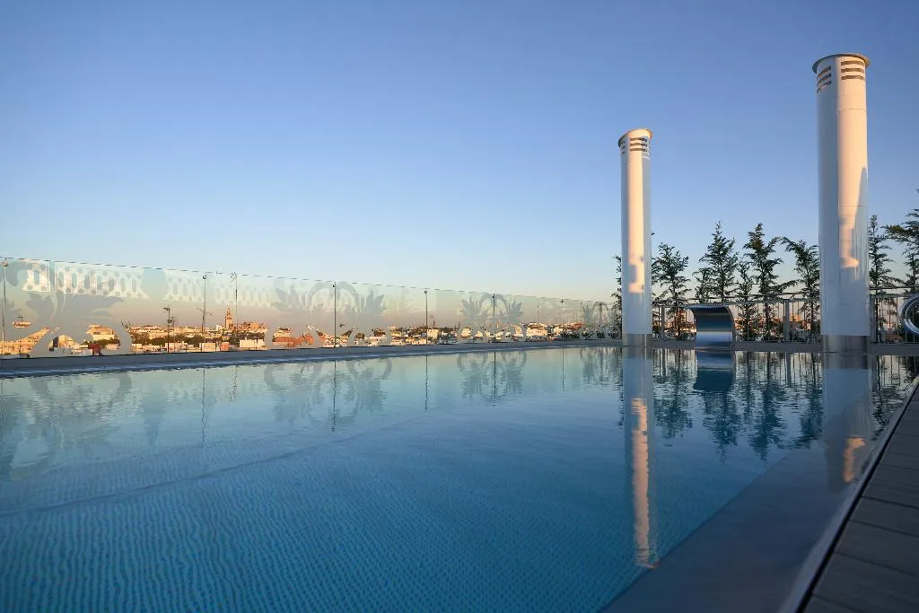 Pool, Monte Triana, Seville