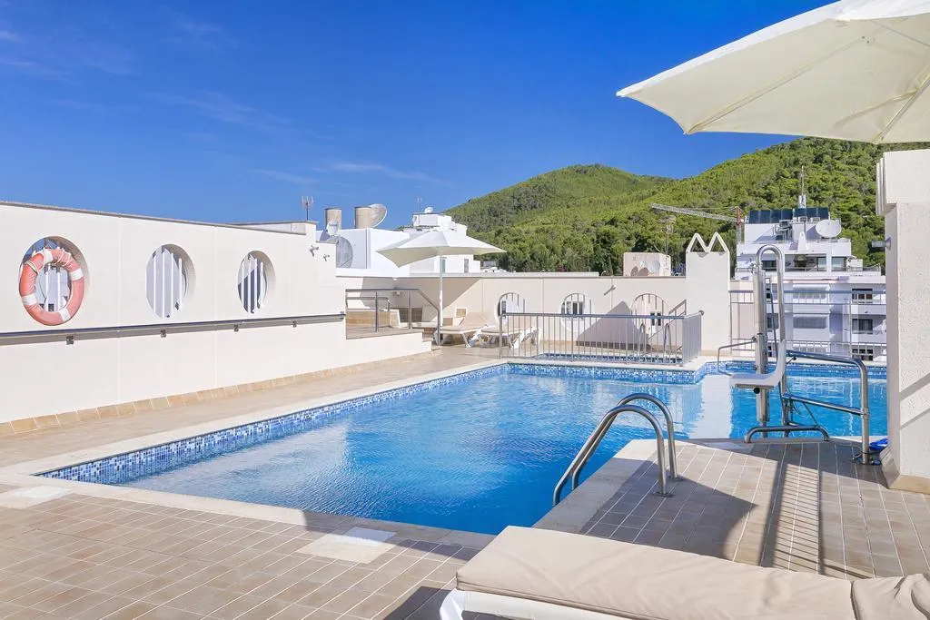 Sports and Entertainment, Duquesa Playa, Ibiza