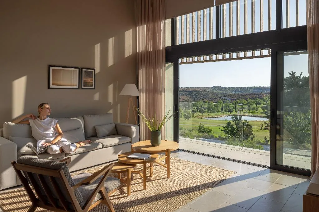 SUITE EXECUTIVE Room, Minthis Resort, Cyprus