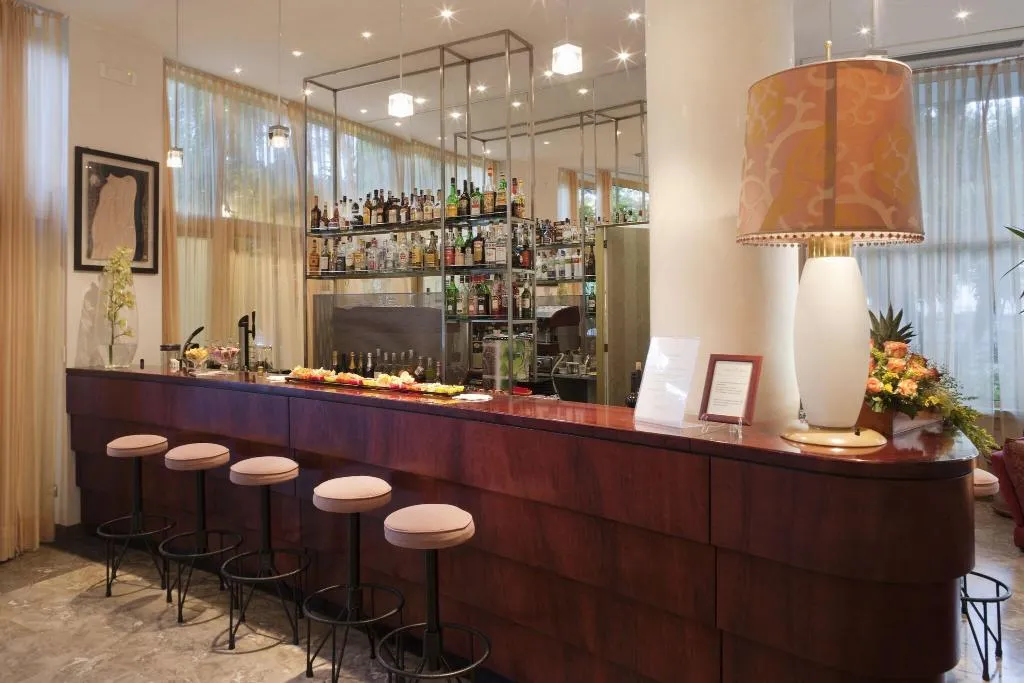 Bar, Reginna Palace, Naples