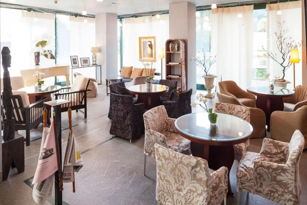 Bar, Cosmo Residence, Milan