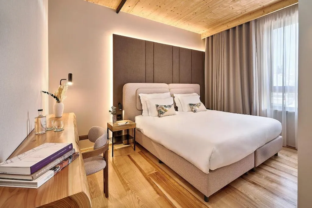 Room, The Log Porto Hotel, Porto