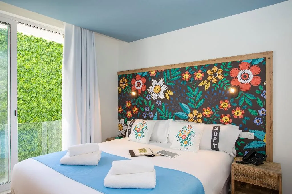 DOUBLE STANDARD Room, Casual Raizes Porto, Porto