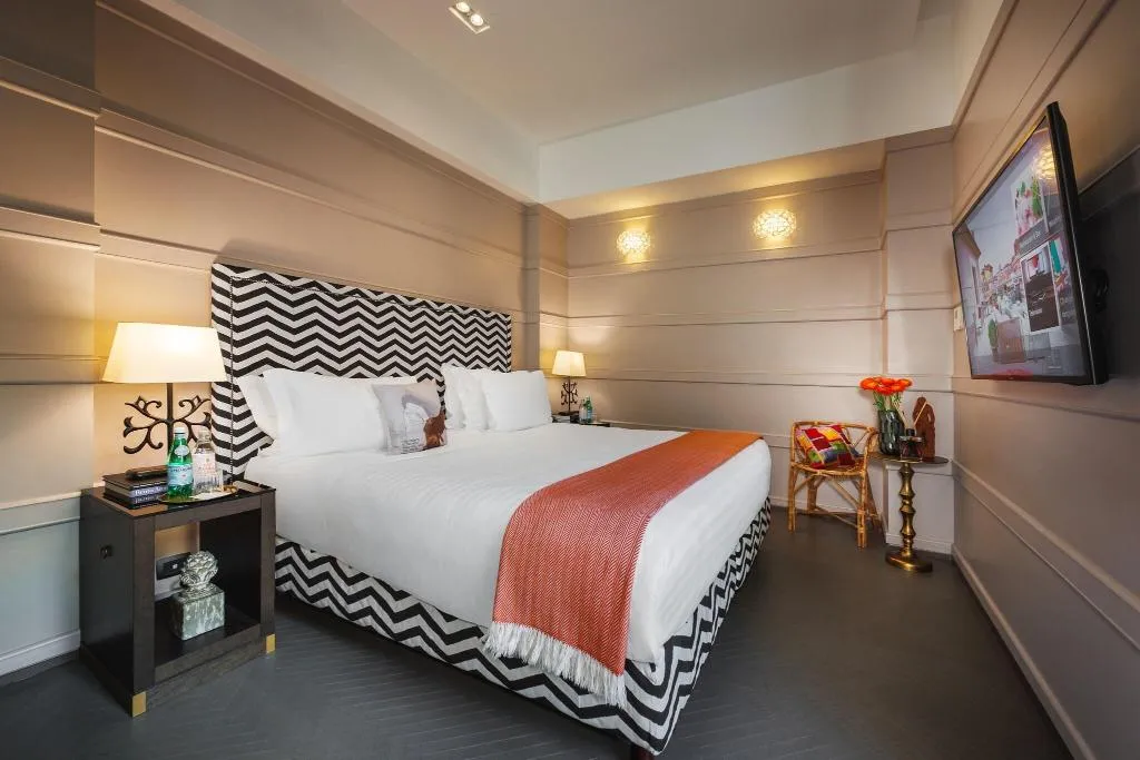 SUITE KING SIZE BED Room, Singer Palace Hotel, Rome