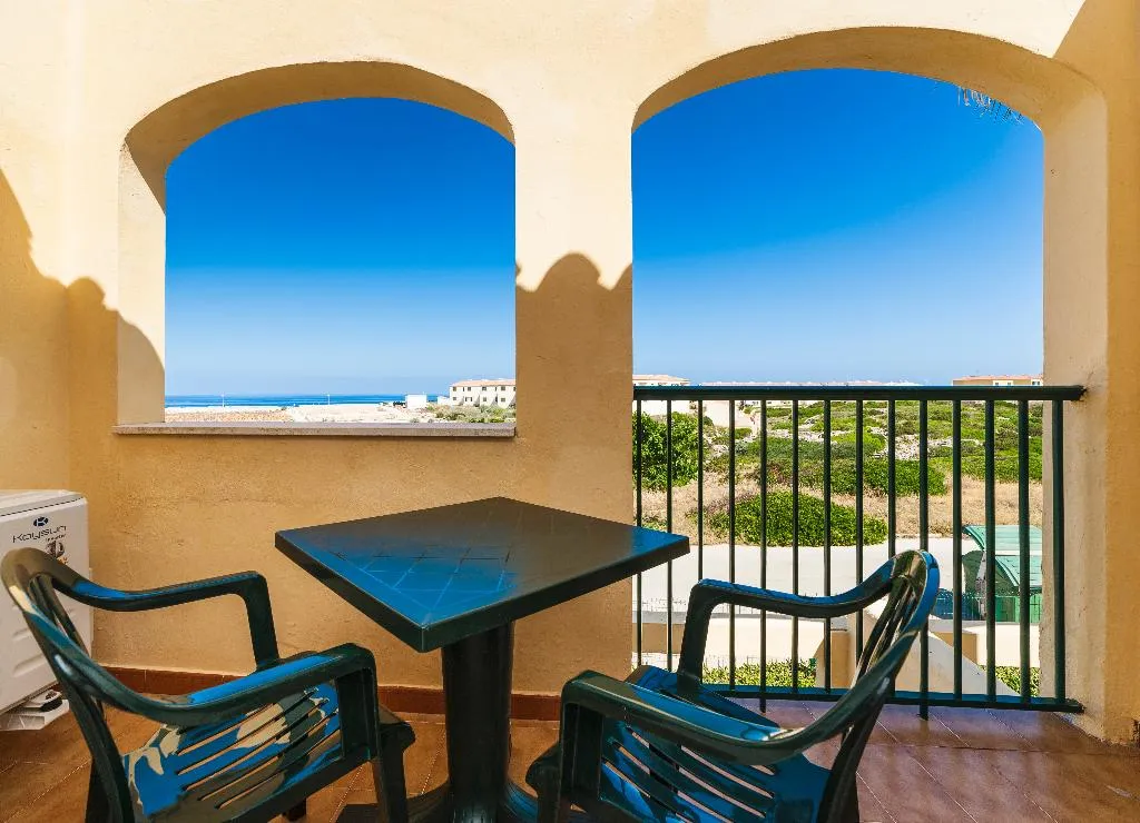 Terrace, Apartamentos Globales Binimar, Menorca