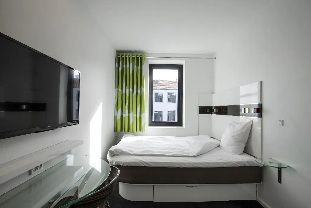 DOUBLE WITH VIEWS Room, Wakeup Copenhagen Borgergade, Copenhagen