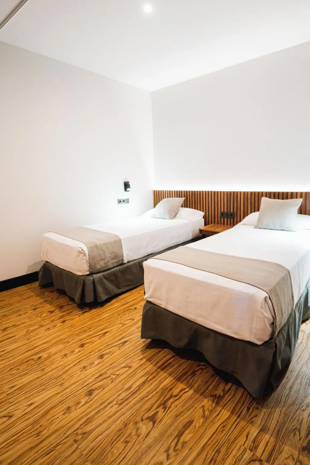 FAMILY ROOM QUEEN SIZE BED Room, Málaga Premium Hotel, Costa Del Sol