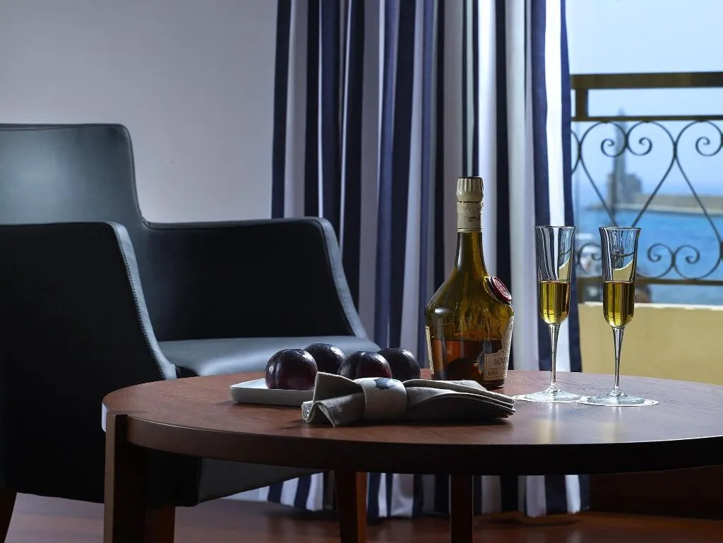 SUITE SUPERIOR SEA VIEW Room, Porto Veneziano, Crete